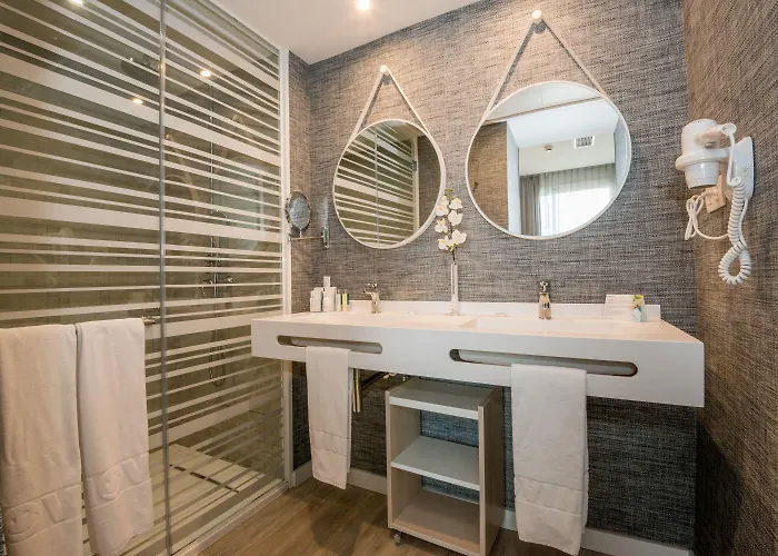 Luabay (adults Only) 4*